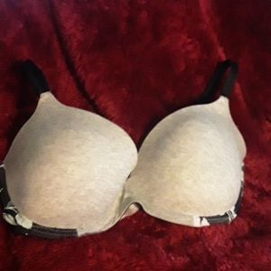 VS PINK lightly lined wear everywhere bra